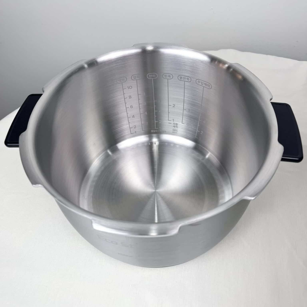 Nồi cơm điện cao tần áp suất Cuckoo lòng nồi inox