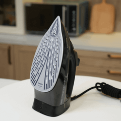 Bàn là hơi nước Philips DST5040/80 màu đen