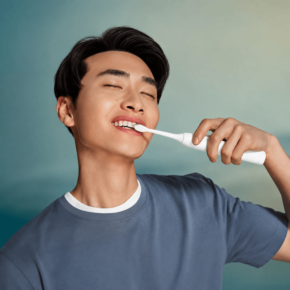 Bàn chải điện Philips Sonicare HX4043