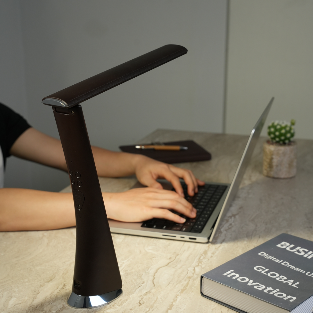 Đèn học hỗ trợ chống cận thị cao cấp Wilit U11 nhiều màu