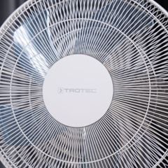Quạt cây Trotec TVE26S màu trắng