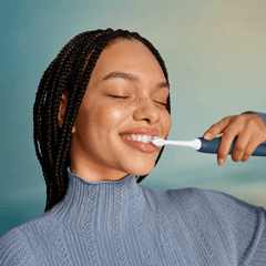 Bàn chải điện Philips Sonicare HX4043
