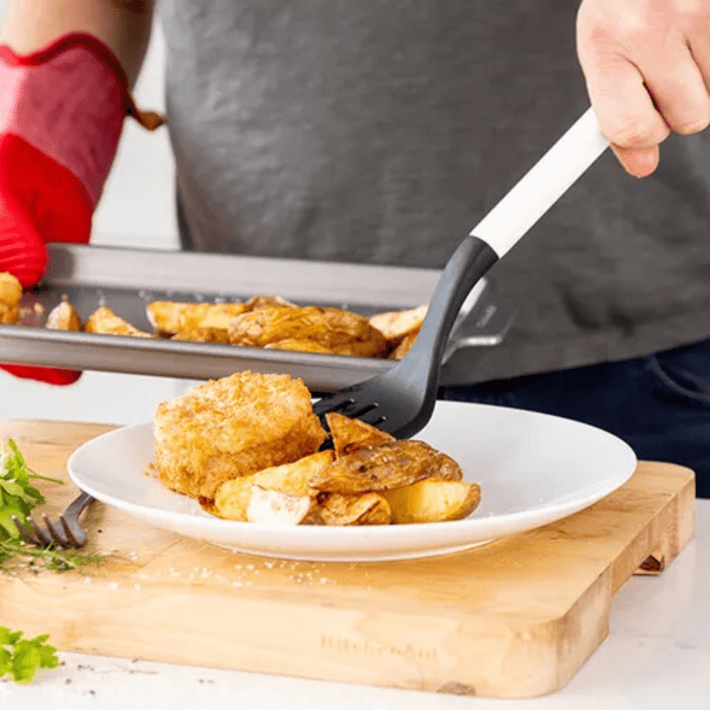 Xẻng lật có rãnh KitchenAid Coreline KAG002 nhiều màu