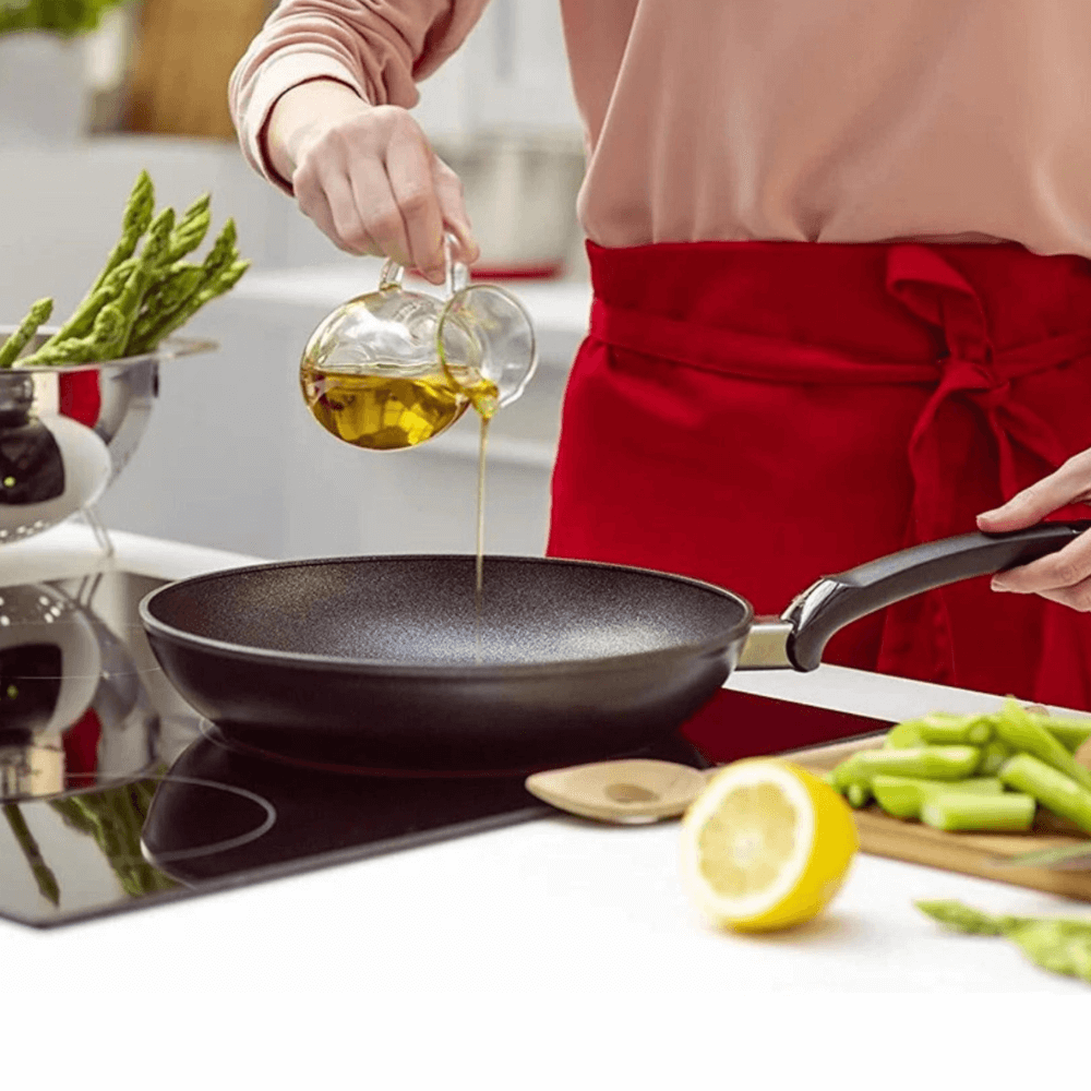 Chảo Fissler Adamant Classic 28cm kèm xẻng made in Germany (màu đen)