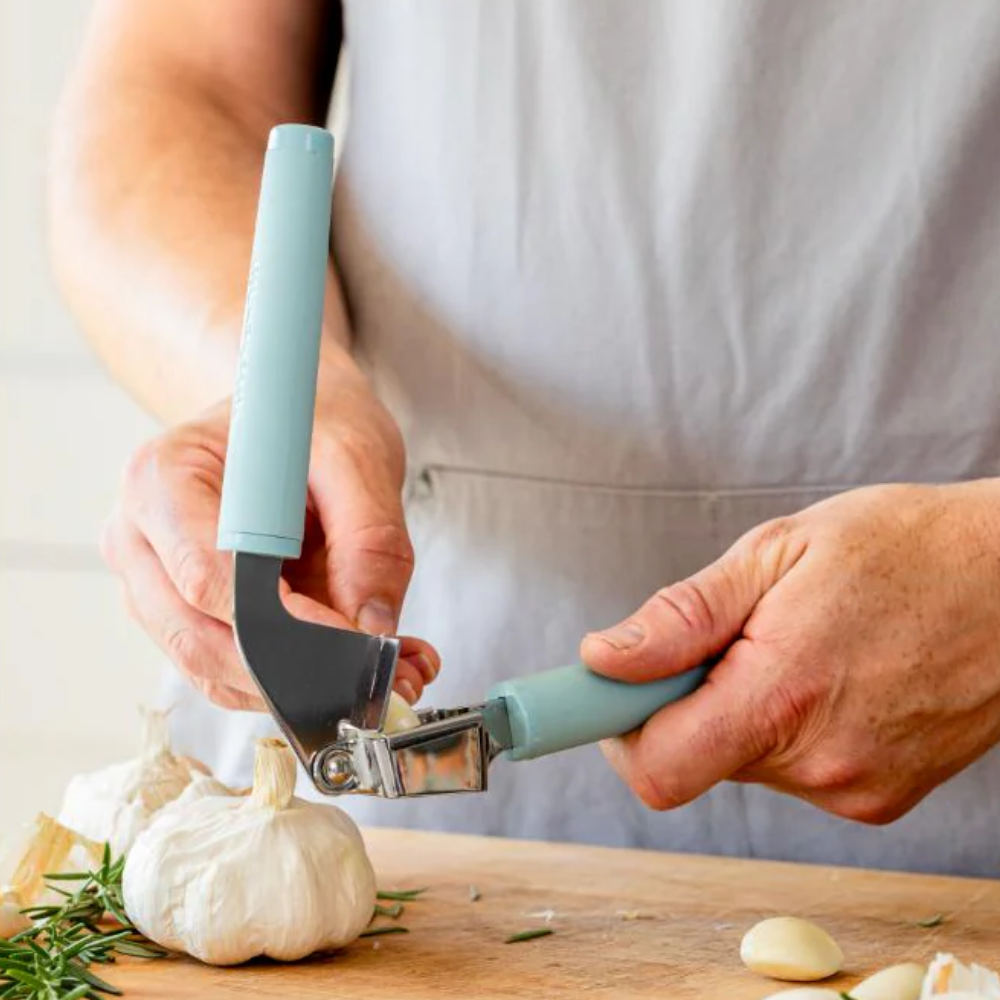 Dụng cụ kẹp tỏi KitchenAid KAS132 nhiều màu