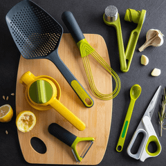 Vá ráo dầu lớn Joseph Joseph Scoop Plus Large