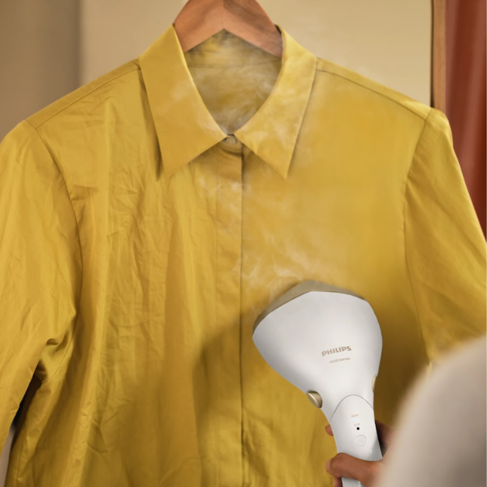 Bàn là hơi nước cầm tay Philips Series 7000 STH7030/18 màu trắng