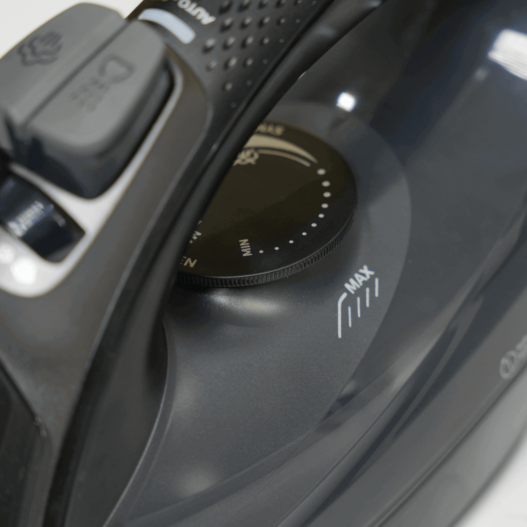 Bàn là hơi nước Philips DST5040/80 màu đen