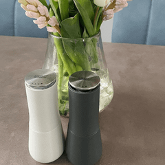 Bộ 2 lọ xay tiêu & xay muối Joseph Joseph Milltop nhiều màu