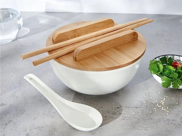 Set bát sứ nắp tre kèm thìa, đũa ăn mỳ phở ERNESTO