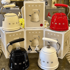 Ấm đun từ thổi sáo SMEG CKLW2001