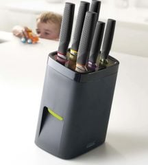 Bộ 6 dao kèm hộp đựng có khóa an toàn Joseph Joseph LockBlock 10125