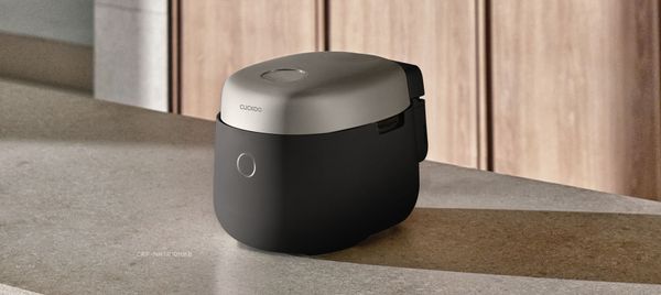 Nồi cơm điện cao tần áp suất kép Cuckoo CRP-NHTR1010FB 1,8L màu đen