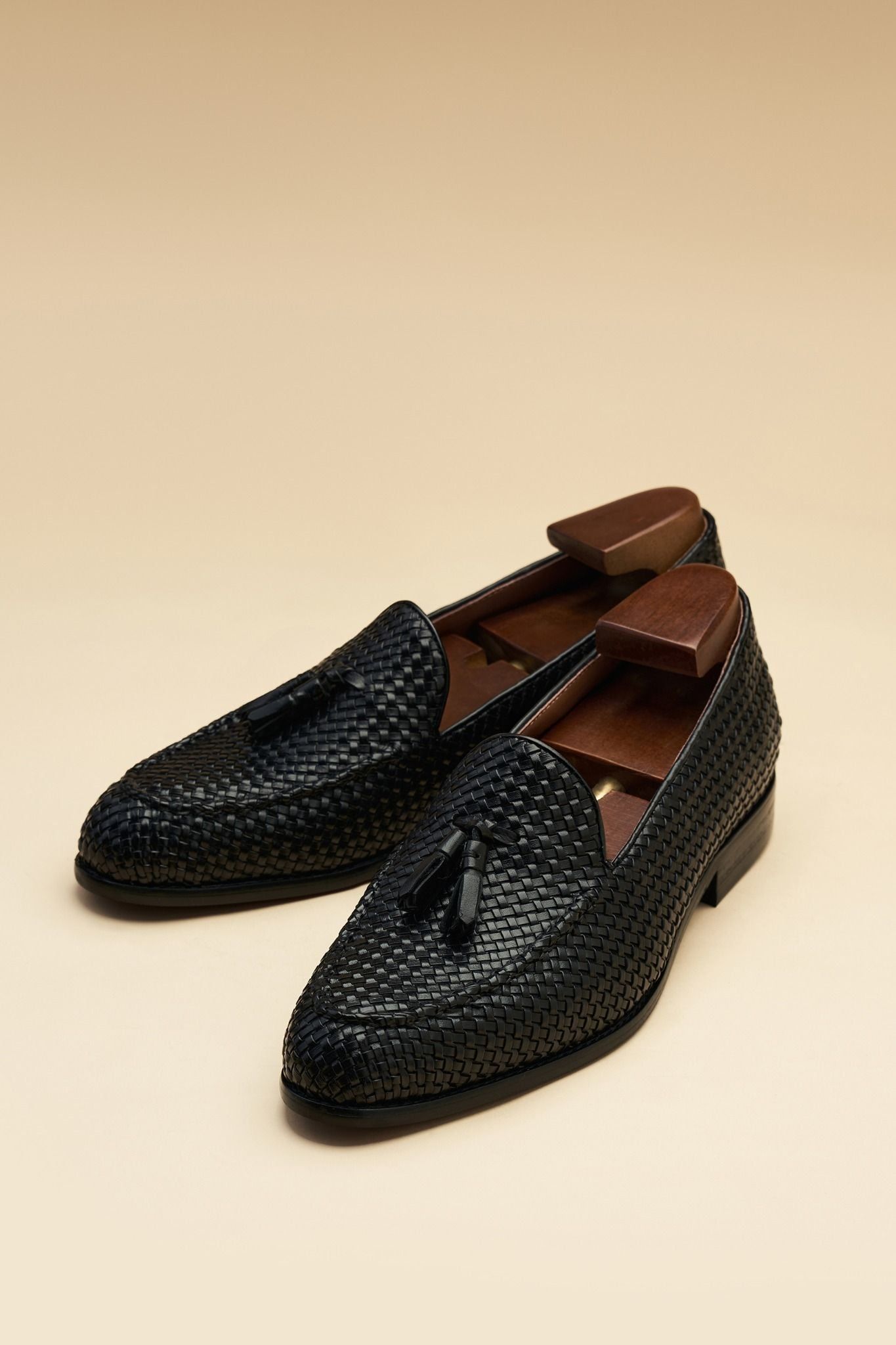 GIÀY LƯỜI LOAFER ĐEN / ĐAN CHUÔNG - GTX003D