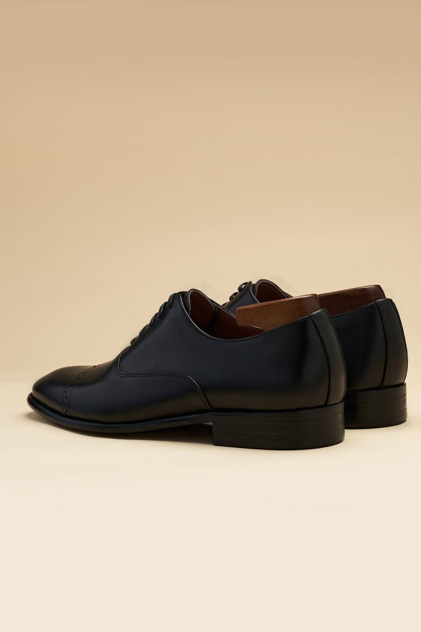 GIÀY DA ĐEN BUỘC DÂY - GTX016D