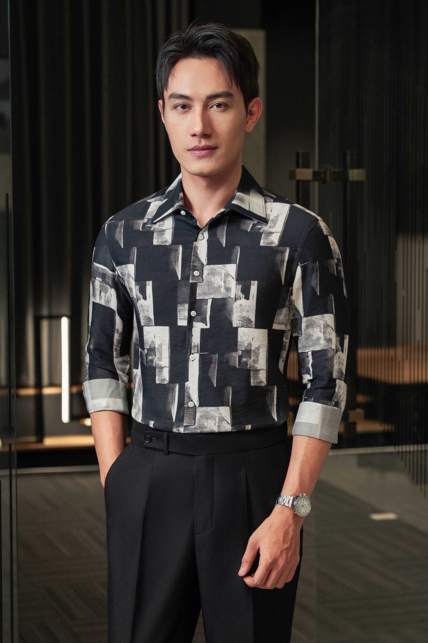 ÁO SƠ MI TAY DÀI / ĐEN, HỌA TIẾT KẺ Ô VUÔNG XÁM - SMC176