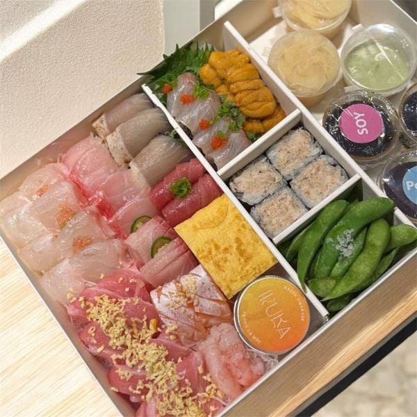  Hộp Sashimi Cao Cấp 