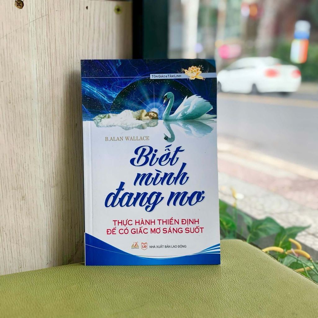 Biết Mình Đang Mơ - Vanlangbooks