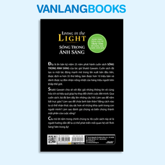 Tủ Sách Tâm Linh Thế Kỷ - Sống Trong Ánh Sáng  - Vanlangbooks