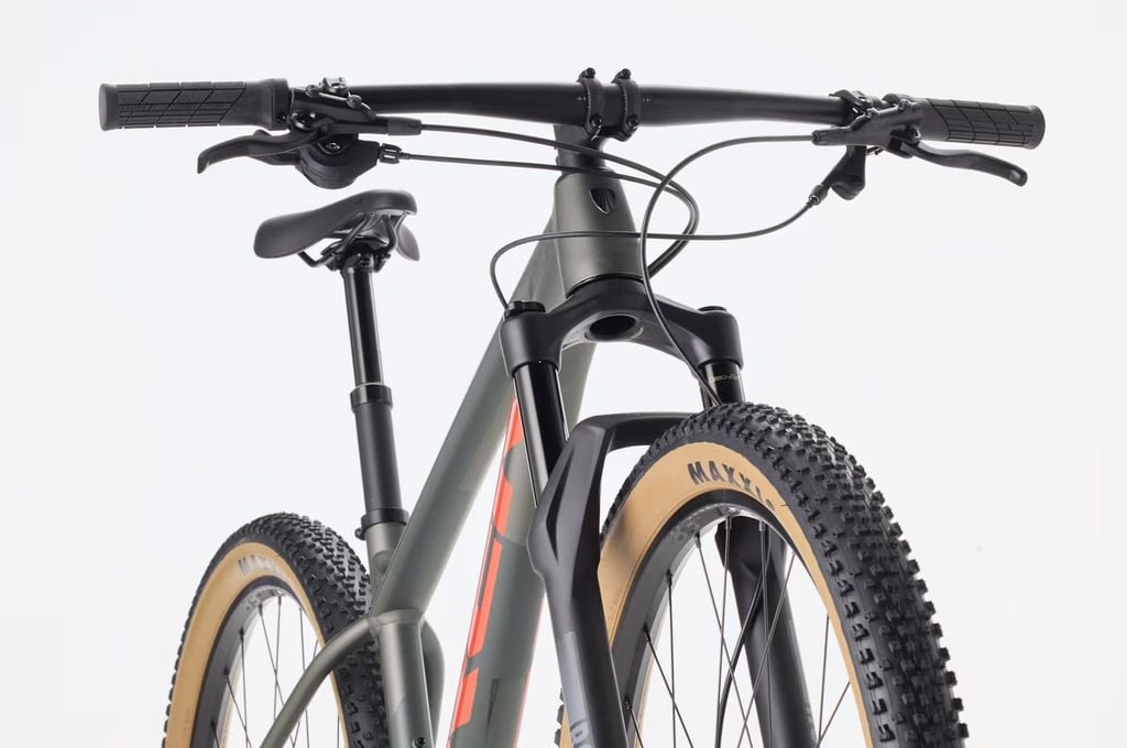 TREK PROCALIBER 8 - 2026