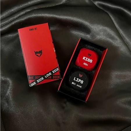  Bộ Xúc Xắc Tình Yêu Bằng Gỗ 