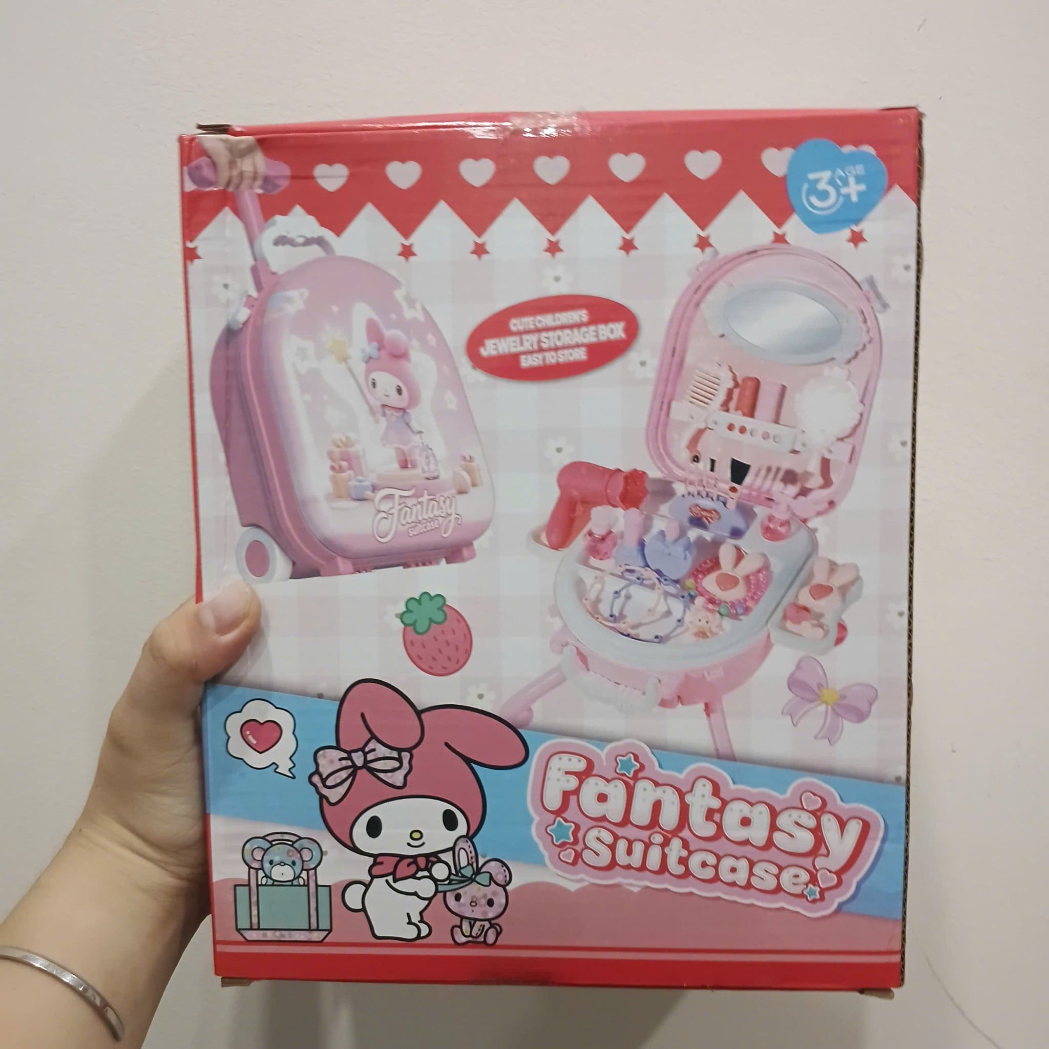  Đồ chơi nhập vai : Bộ đồ chơi vali kéo trang điểm Kuromi và Melody cho bé FANTASY SUITCASE, 3ages+, No. DN2200 