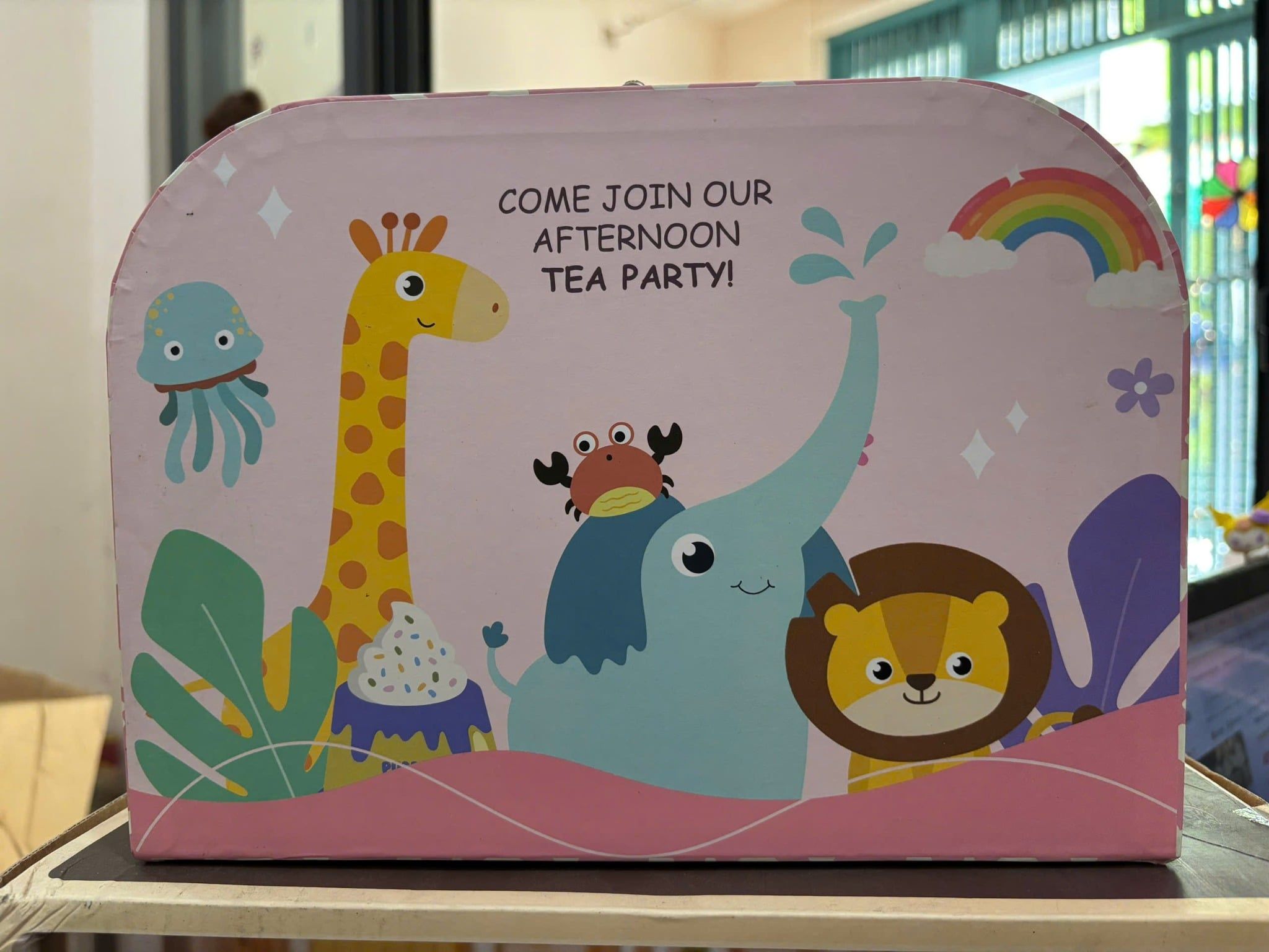  Đồ chơi nhập vai: Bộ Vali tách trà Hươu Cao Cổ 3Ages+ No. 86-22TC 