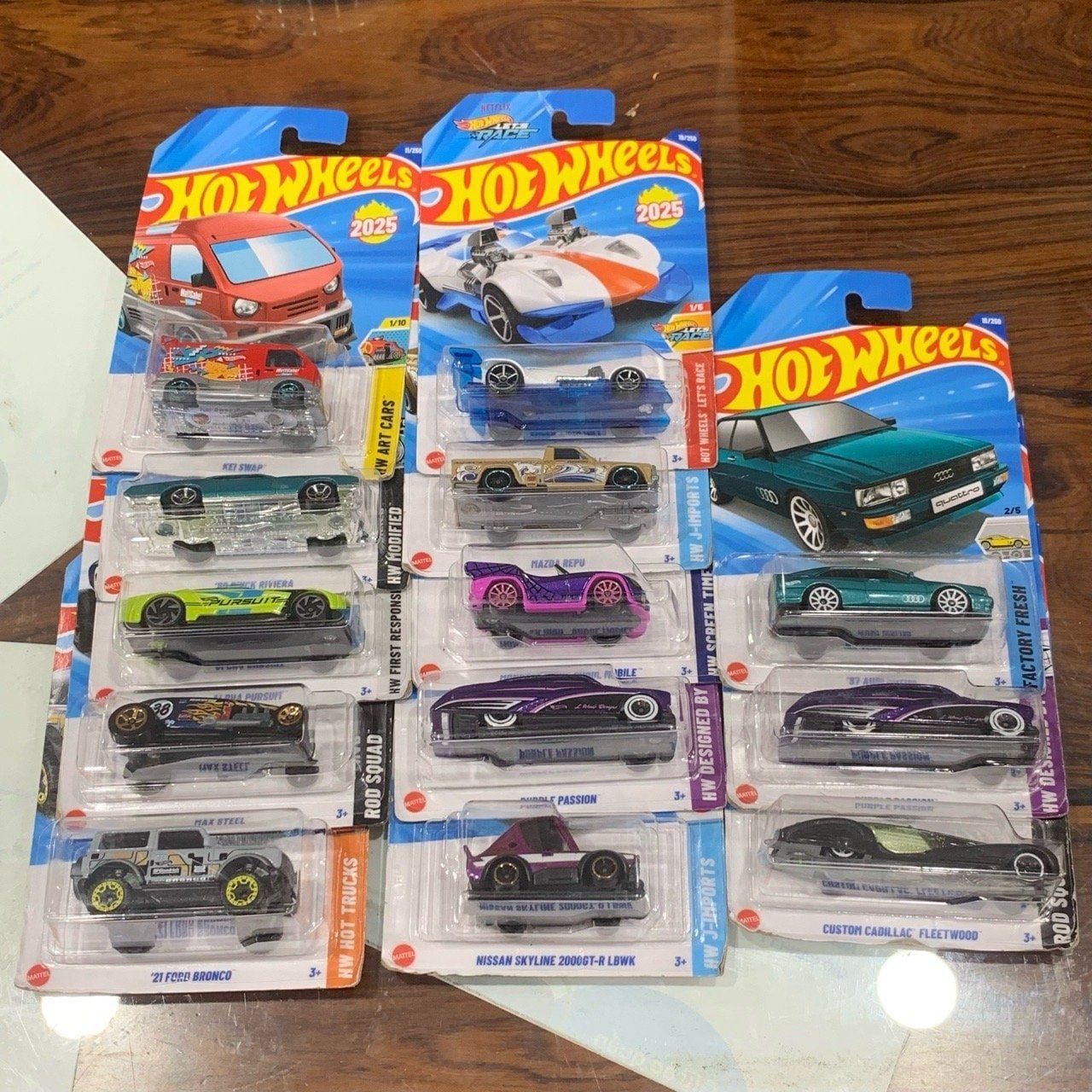  Đồ chơi mô hình : Mô hình xe Bộ sưu tập Hot Wheels nhiều mẫu đa dạng ( giao ngẫu nhiên mẫu ) 