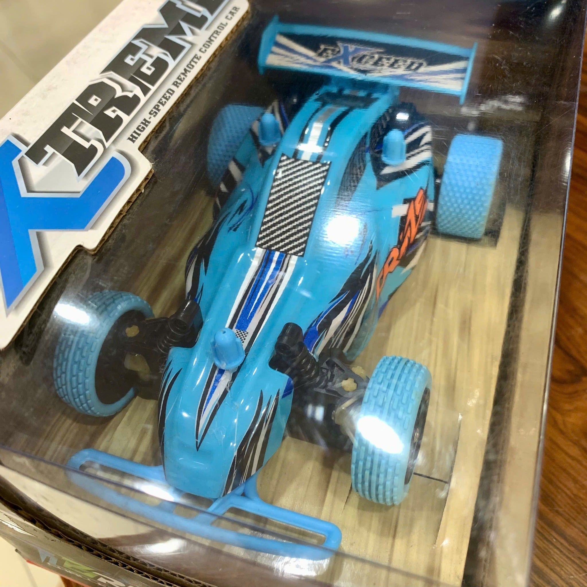  Xe ô tô địa hình điều khiển từ xa Extreme – mô hình tỉ lệ 1:20, 3ages+, No. 828 