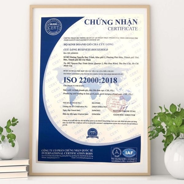 Chung-nhan-ISO-22000-ve-ve-sinh-an-toan-thuc-pham-cho-cha-chi-cuu-long-dam-bao-gio-bi-sach