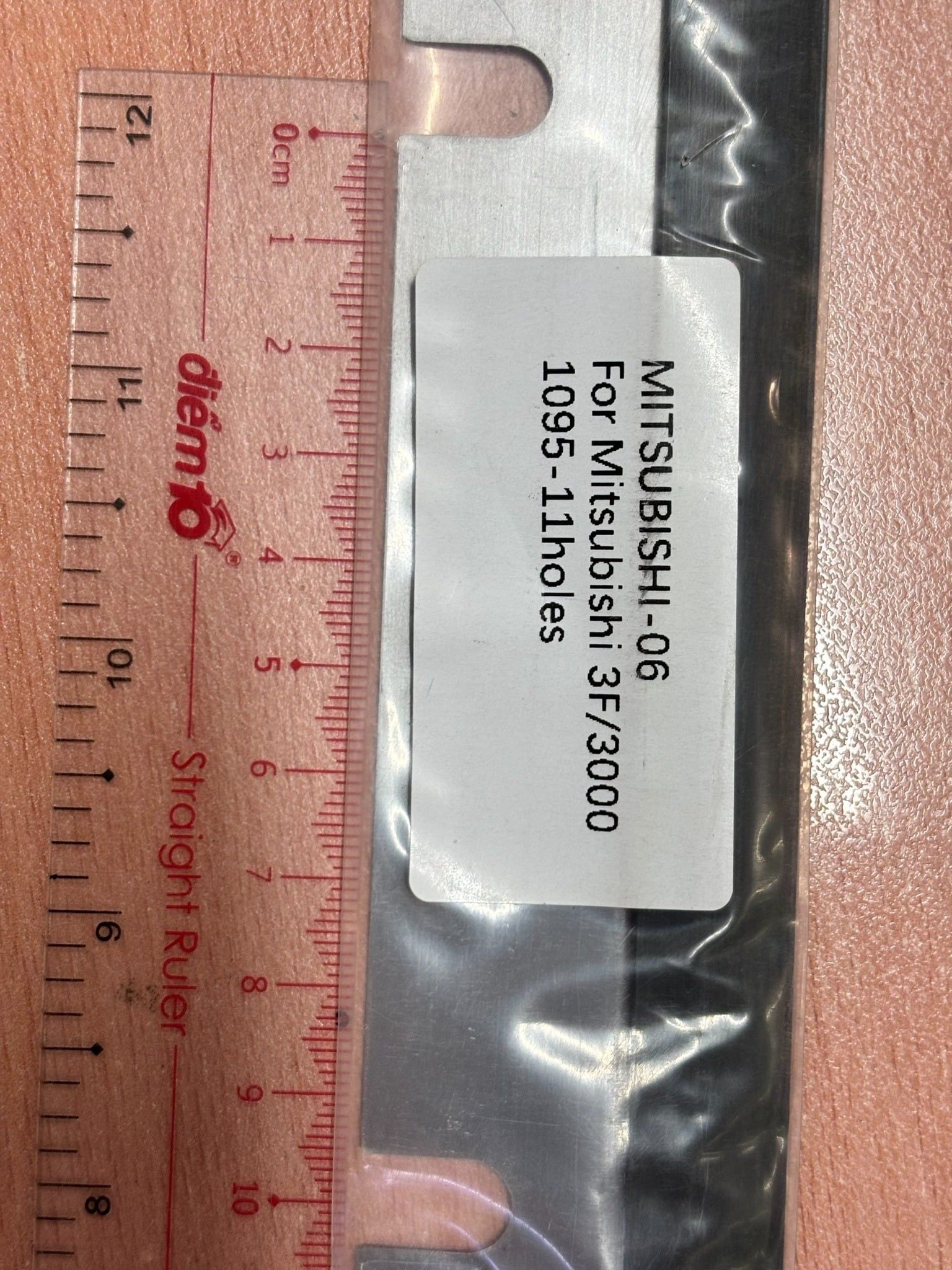  Lưỡi rửa máng mực MITSUBISHI06 1095mm x 40mm 