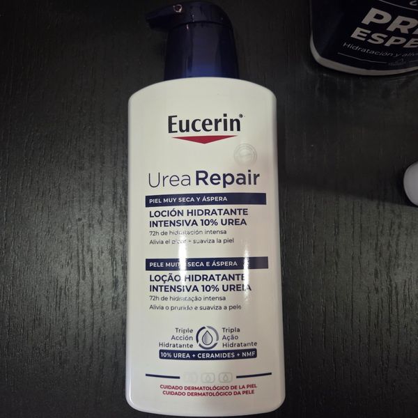 Kem dưỡng ẩm cho da khô  Eucerin UreaRepair Plus 10% Urea Lotion 400 ml