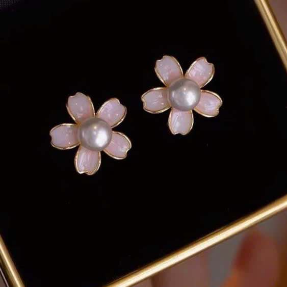 Bông Tai Ngọc Trai Tự Nhiên Mặt Hoa Anh Đào Sakura 5 Cánh Xinh Xắn MADAME HIEN PEARLS Cho Nữ BTN300