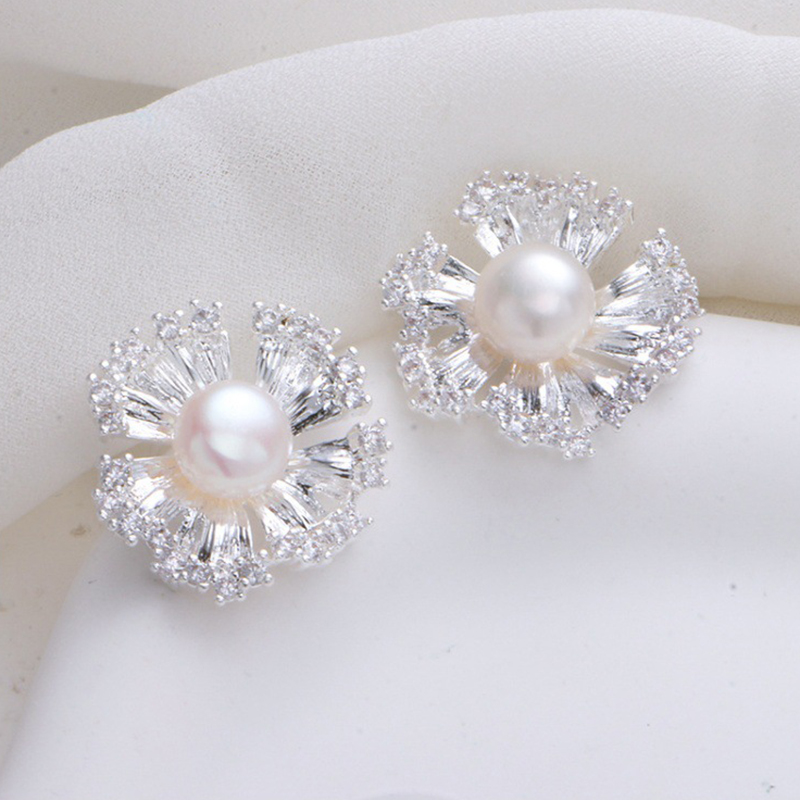 Bông Tai Ngọc Trai Tự Nhiên Nữ Hình Hoa Tuyết Đính Đá CZ Lấp Lánh - Trang Sức Cao Cấp, Sang Trọng BTN320