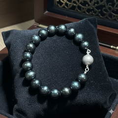 Vòng Tay VIP Ngọc Trai Đen Lông Công Tự Nhiên 9-10mm Khoá Bi Tròn Sang Trọng MADAME HIEN PEARLS VTT140