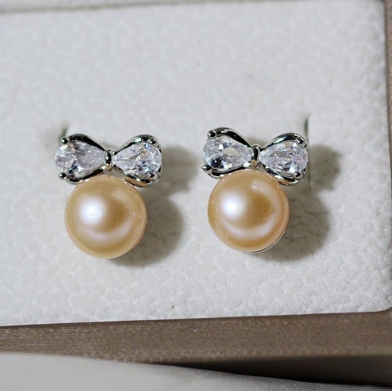 Bông Tai Kim Bạc s925 Dáng Nơ Đính Ngọc Trai Tự Nhiên MADAME HIEN PEARLS Quà Tặng Con Gái BTN132