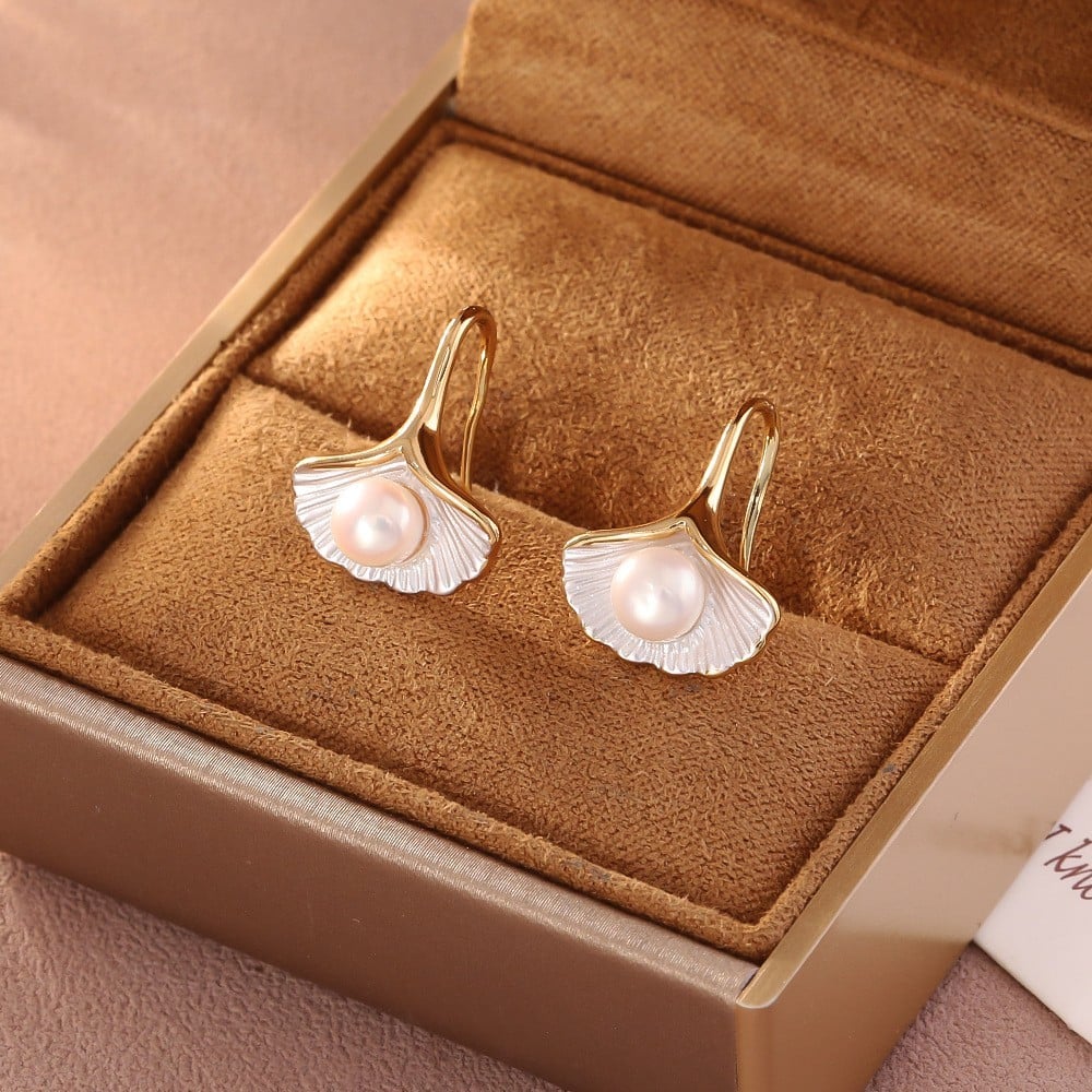 Hoa Tai Ngọc Trai Tự Nhiên Hình Lá Bạch Quả Trang Sức Nữ Thanh Lịch Cao Cấp MADAME HIEN PEARLS BTN313