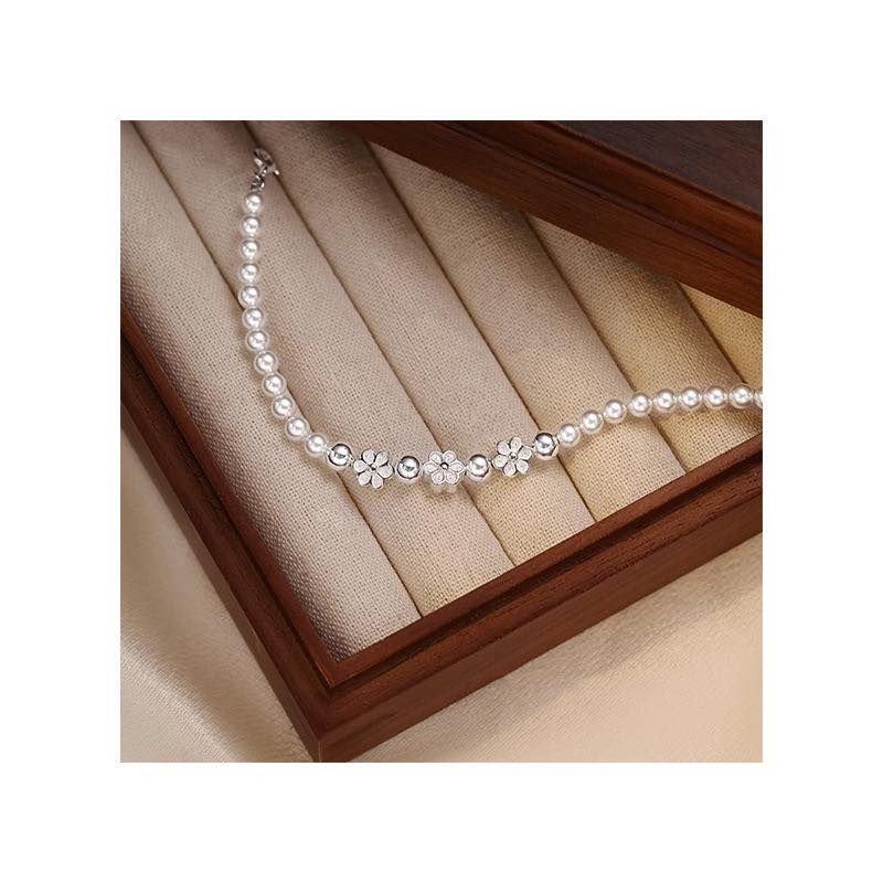 Vòng Tay Ngọc Trai Tự Nhiên Tròn Nhí 2-3mm Mặt Phối Bi Bạc và Hoa Nhí 5 Cánh Đáng Yêu - Lắc Tay Thanh Lịch Phong Cách Hàn Quốc MADAME HIEN PEARLS VTT142