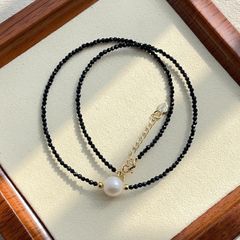 Vòng cổ Pha Lê Đen Mặt Ngọc Trai Tự Nhiên 1 Hạt Tối Giản MADAME HIEN PEARLS Unisex Nam Nữ BPMT001