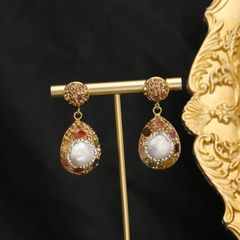 Bông Tai Ngọc Trai Baroque Tự Nhiên Ngọc Trai Phú Quốc Giá Sỉ Đính Đá Quý Đa Sắc – Hoa Tai Cao Cấp Cho Nữ MADAME HIEN PEARLS BTB136