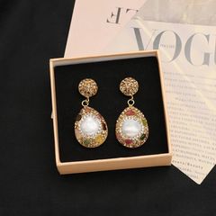 Bông Tai Ngọc Trai Baroque Tự Nhiên Ngọc Trai Phú Quốc Giá Sỉ Đính Đá Quý Đa Sắc – Hoa Tai Cao Cấp Cho Nữ MADAME HIEN PEARLS BTB136