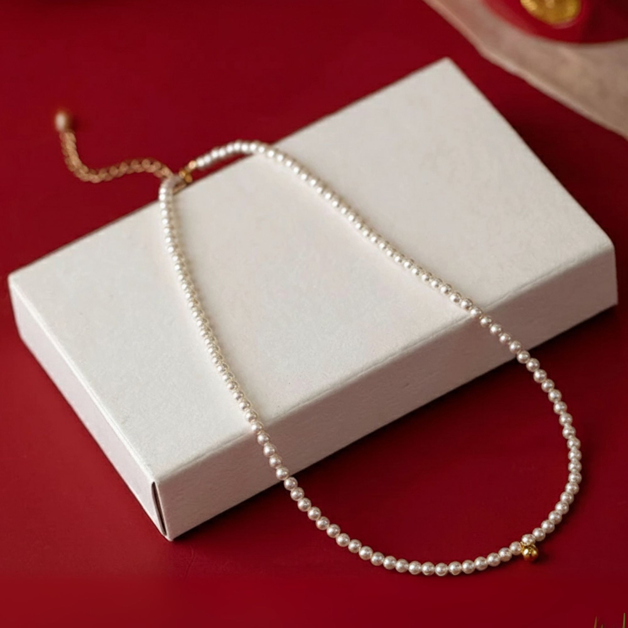 Vòng Cổ Ngọc Trai Tự Nhiên Tròn Nhí 2-3mm Khoá Bạc s925 Đính Mặt Chuông Bi Vàng - Vòng Cổ Thanh Lịch Phong Cách Hàn Quốc Cho Nữ MADAME HIEN PEARLS Cho Nữ CT074