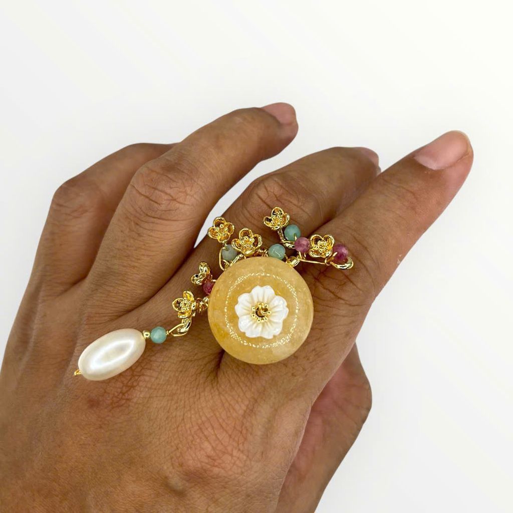 Trâm Cài Áo MADAME HIEN PEARLS Ghim Cài Hình Hoa Đào Đính Hạt Trai Tự Nhiên Phối Tua PKC004