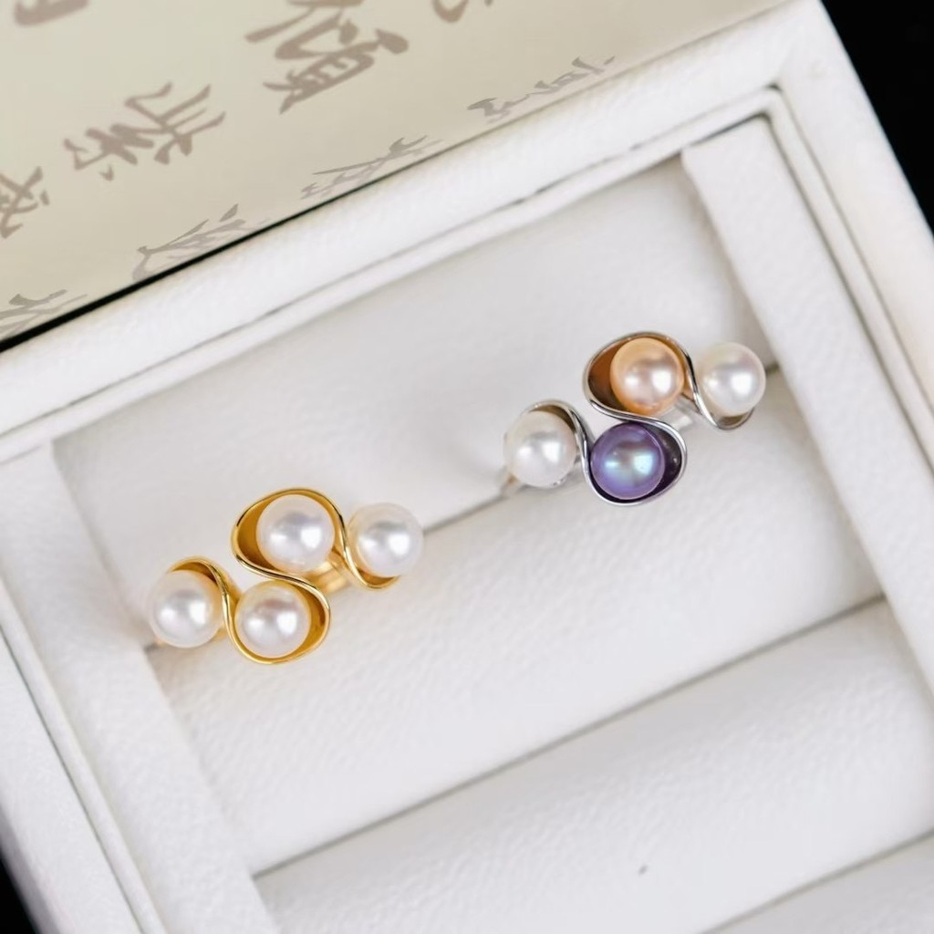 Nhẫn Hở Freesize Mặt Đường Cong Sóng Đính 4 Hạt Ngọc Trai Sang Trọng MADAME HIEN PEARLS Cho Nữ NN145