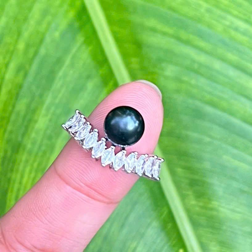 Nhẫn Ngọc Trai Tự Nhiên Đính Vương Miện Đá Quý MADAME HIEN PEARLS NN071