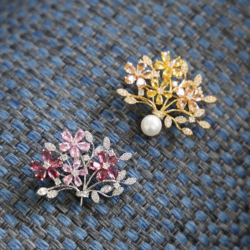Ghim Trâm Cài Áo Lọ Hoa Đính Hạt Ngọc Trai Tự Nhiên MADAME HIEN PEARLS Cho Nữ PKC050