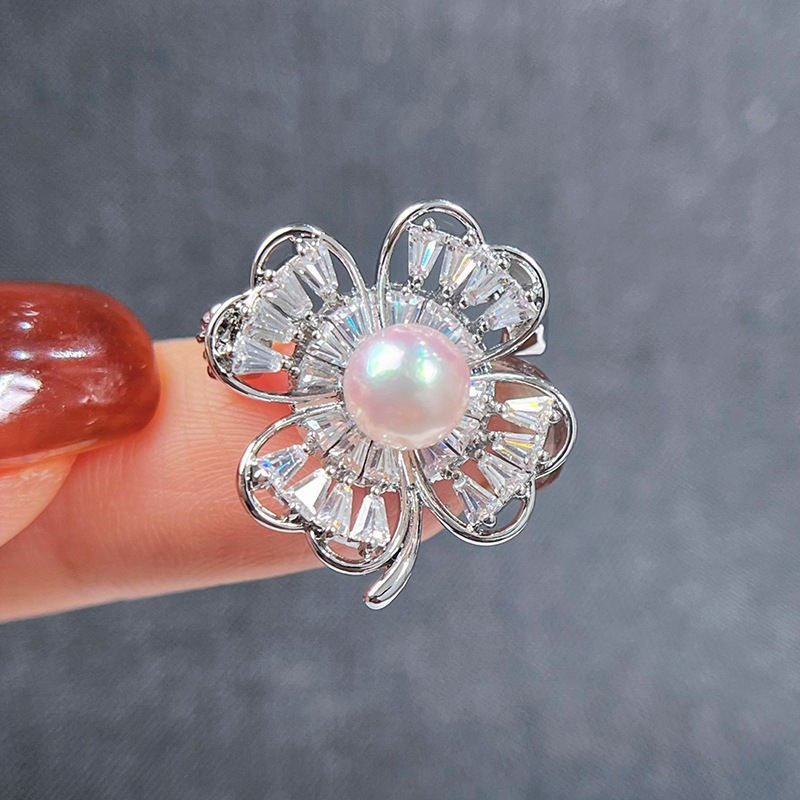 Ghim Trâm Cài Áo Cỏ 4 Lá Clover Xinh Xắn MADAME HIEN PEARLS Cho Nữ PKC054