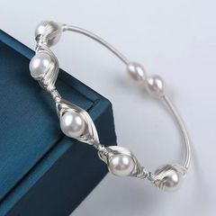 Vòng Tay Ngọc Trai Baroque Dạng Còng Cứng Quấn Dây Bạc Đính 6 Hạt Ngọc Trai Baroque Cá Tính MADAME HIEN PEARLS Unisex Nam Nữ VTB087