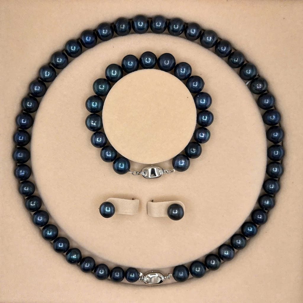 [Kèm Kiểm Định] Bộ Set Trang Sức VIP Ngọc Trai Đen Lông Công Tự Nhiên 9-11mm Gồm Vòng cổ, Vòng Tay, Bông tai Ngọc Trai MADAME HIEN PEARLS SCT046