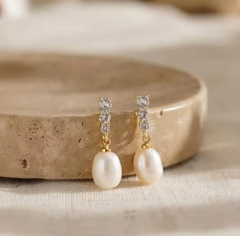 Bông Tai Ngọc Trai Tự Nhiên Kiểu Dáng Cơ Bản Đính Dãy 3 Hạt Zircon MADAME HIEN PEARLS Thời Trang Nữ BTG074